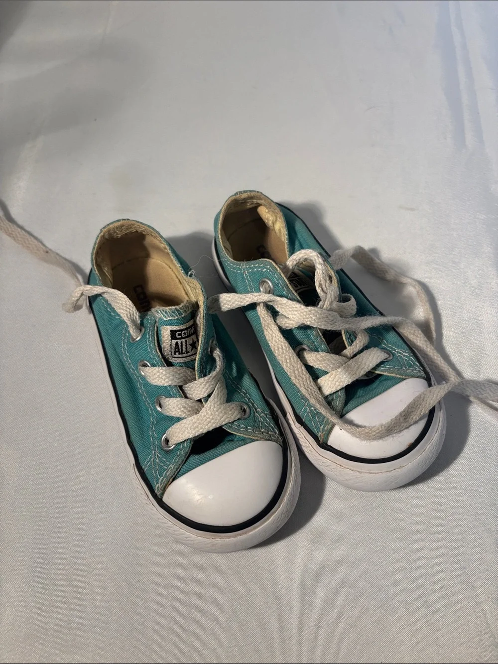 Converse Kids Low-Top Sneakers in Teal and White